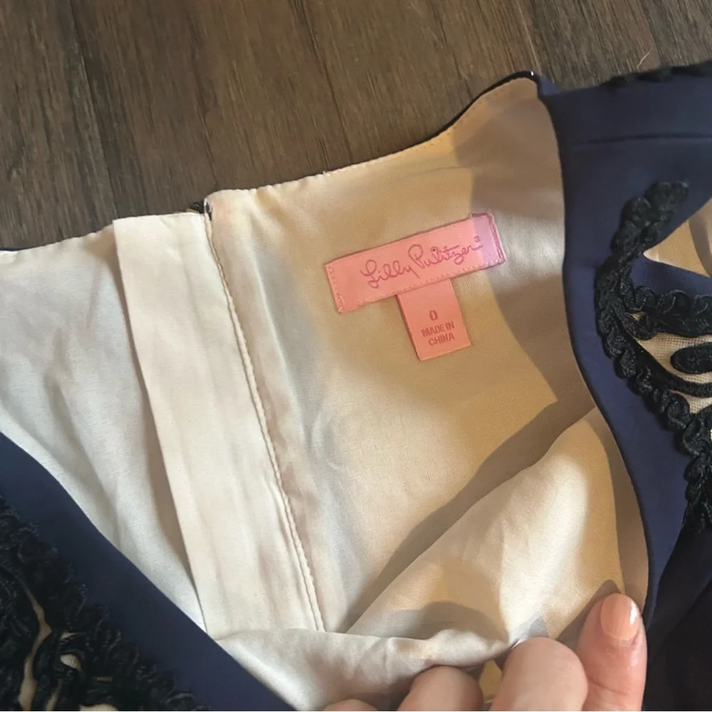 Lilly Pulitzer Navy Embroidered Dress Size 0 Classic Resort Chic - Picture 4 of 12